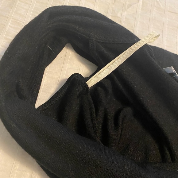 Wilfred Free off the shoulder bodysuit - Picture 3 of 4